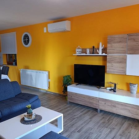 Apartman Biba 라빈 외부 사진