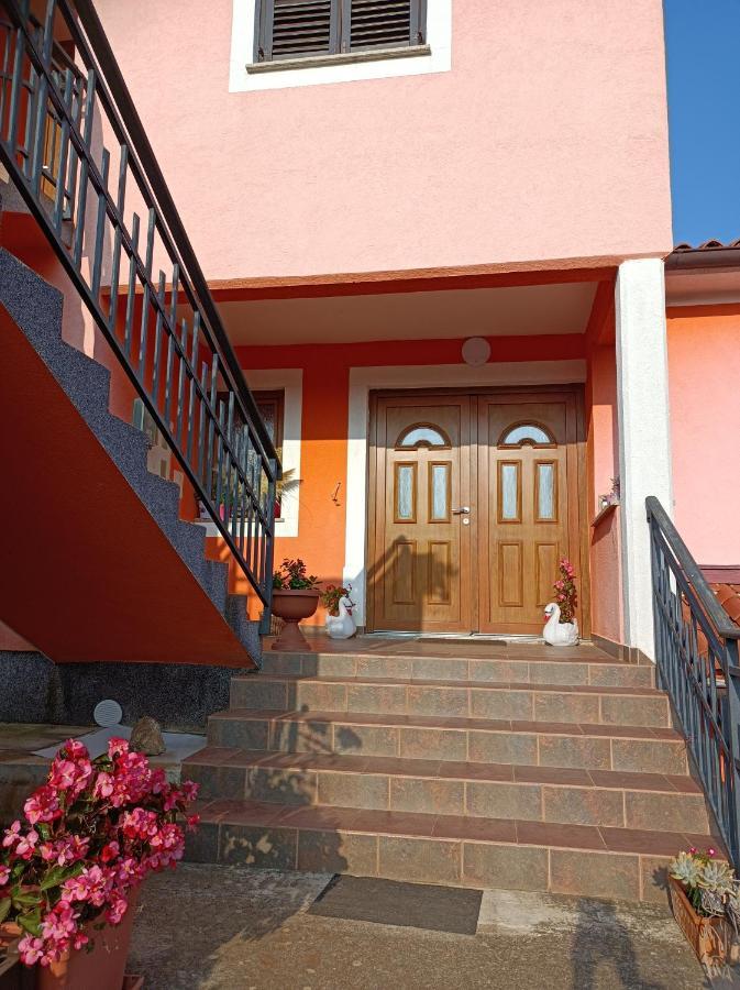 Apartman Biba 라빈 외부 사진