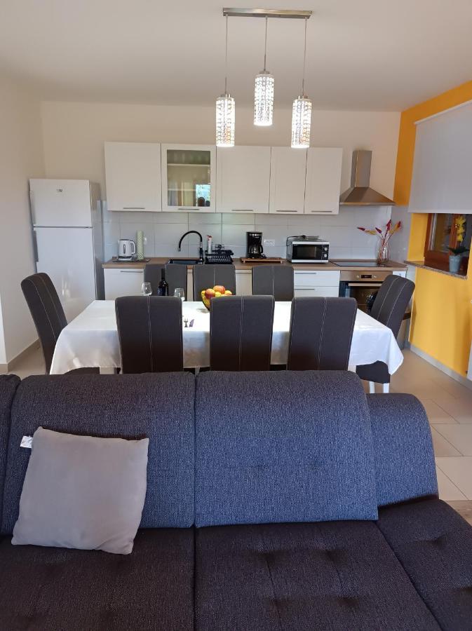 Apartman Biba 라빈 외부 사진